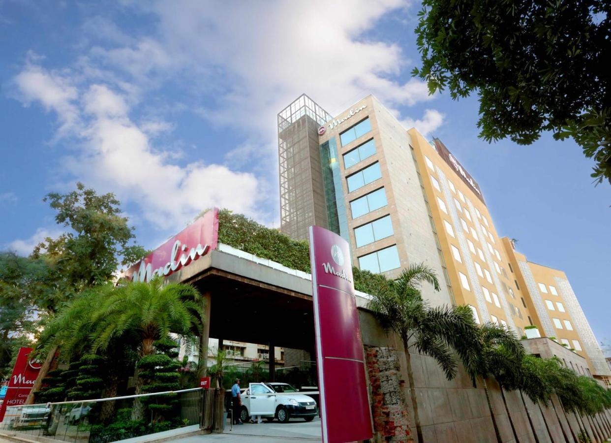 Hotel Madin Bénarès Extérieur photo